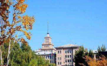 大学自我介绍范文300字5篇