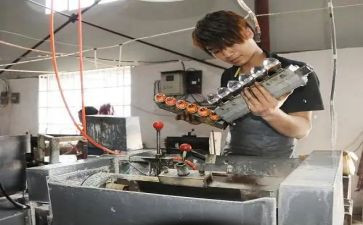 工班长月度工作总结6篇
