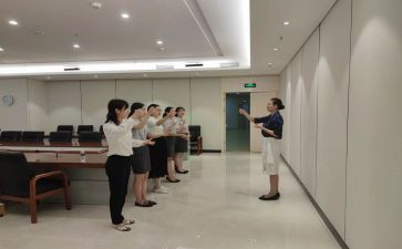 讲解员的年度工作总结6篇
