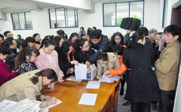 学校女教职工活动方案8篇