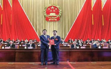 镇人大主席图工作报告8篇