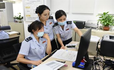 财务人员合同7篇