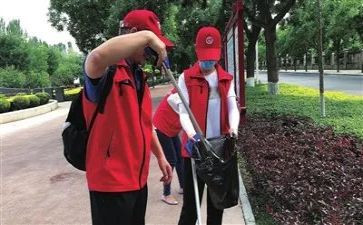 小学生学雷锋的事迹6篇