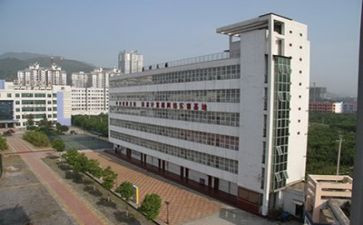 中中专毕业生自我鉴定最新8篇