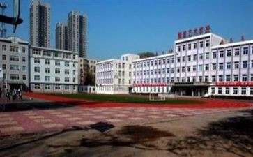 中专在学校的自我鉴定5篇